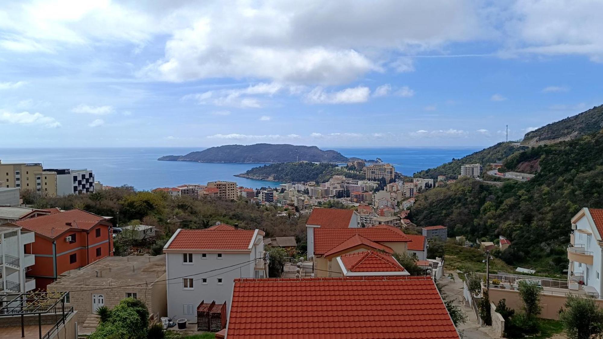 Olive Tree 10 Apartment Budva